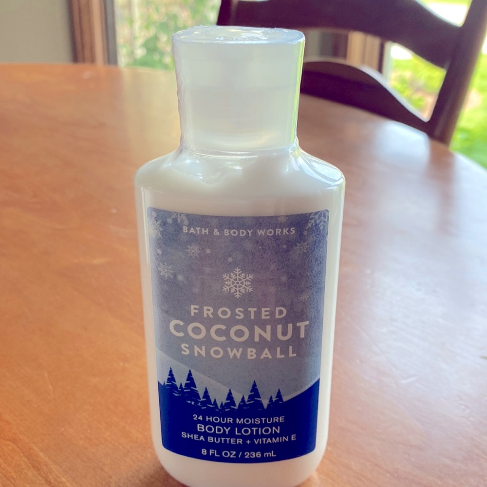 Bath and Body Works Frosted Coconut Snowball Body Lotion